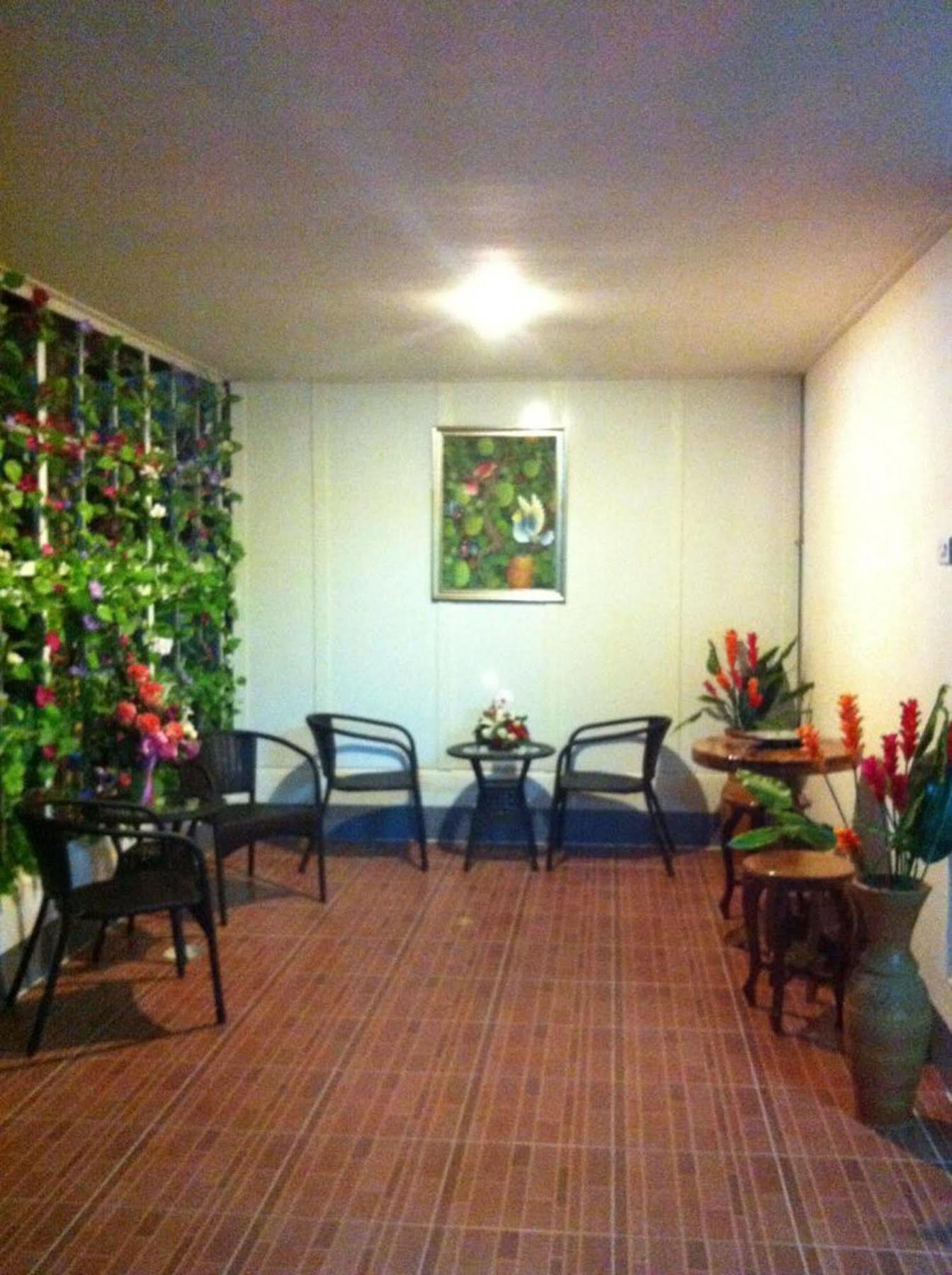 Gongaew Mansion Hotel Ubon Ratchathani Exterior photo